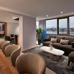 Hilton 5*