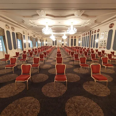 Hilton Hotel 5*