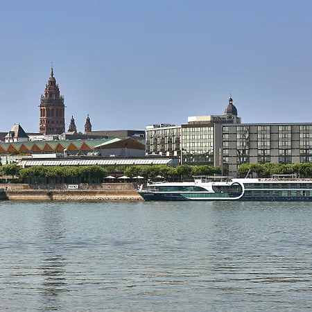 ヒルトン ホテル 5*