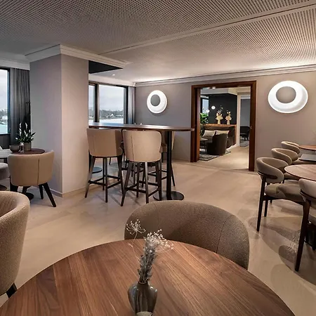 Hilton Hotel 5*