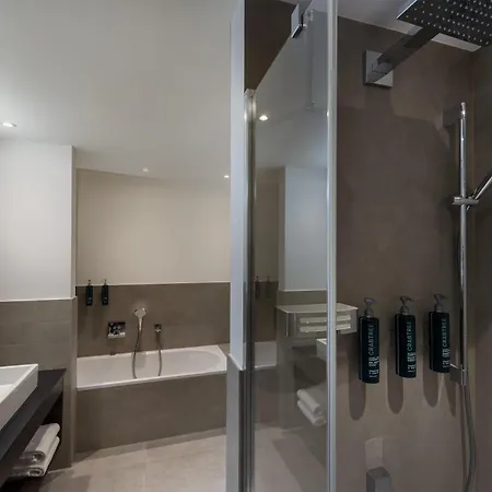 Hilton Hotel 5*